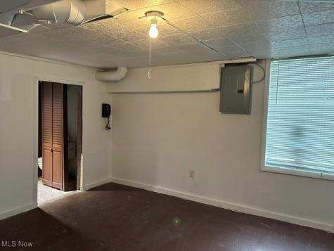 353 Division Street Youngstown OH 44509