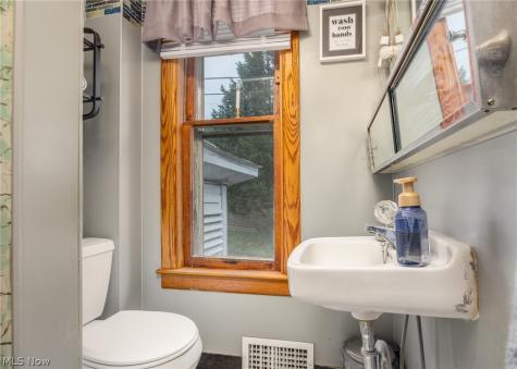 813 Warren Street Marietta OH 45750