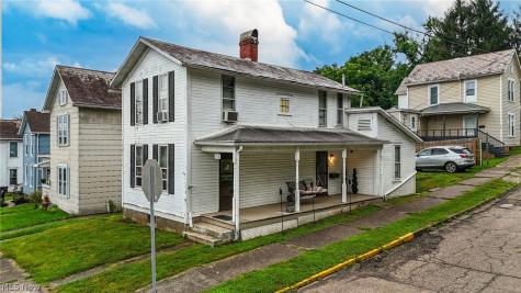 813 Warren Street Marietta OH 45750