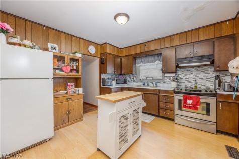 813 Warren Street Marietta OH 45750