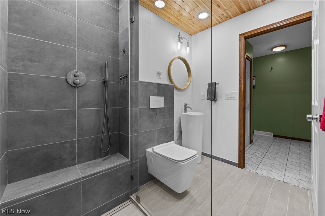 5643 Gibson Court Hudson OH 44236