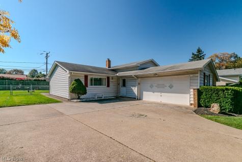 6372 Ridgebury Boulevard Mayfield Heights OH 44124