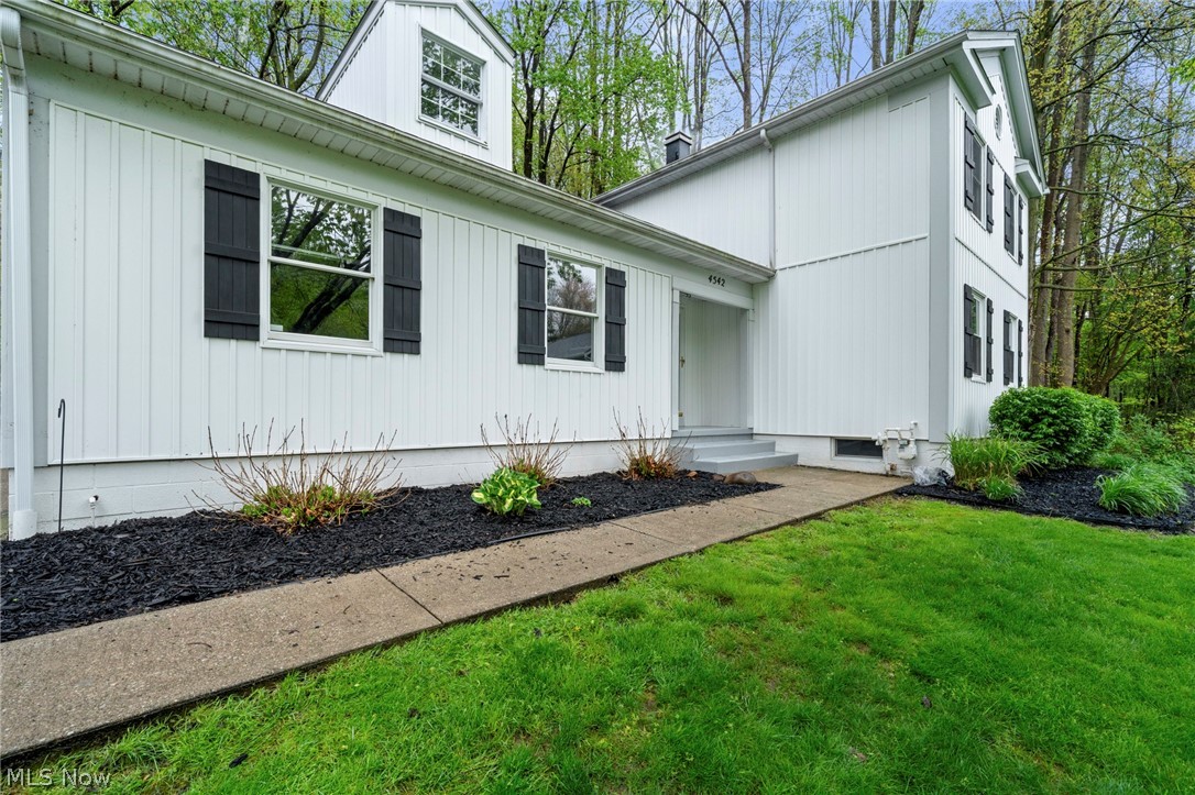 4542 Briarcliff Trail Copley OH 44321