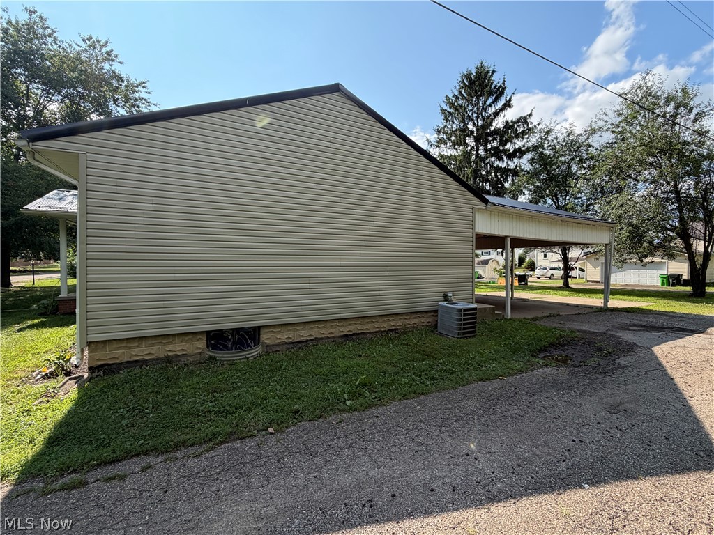 1104 Herbig Avenue Coshocton OH 43812