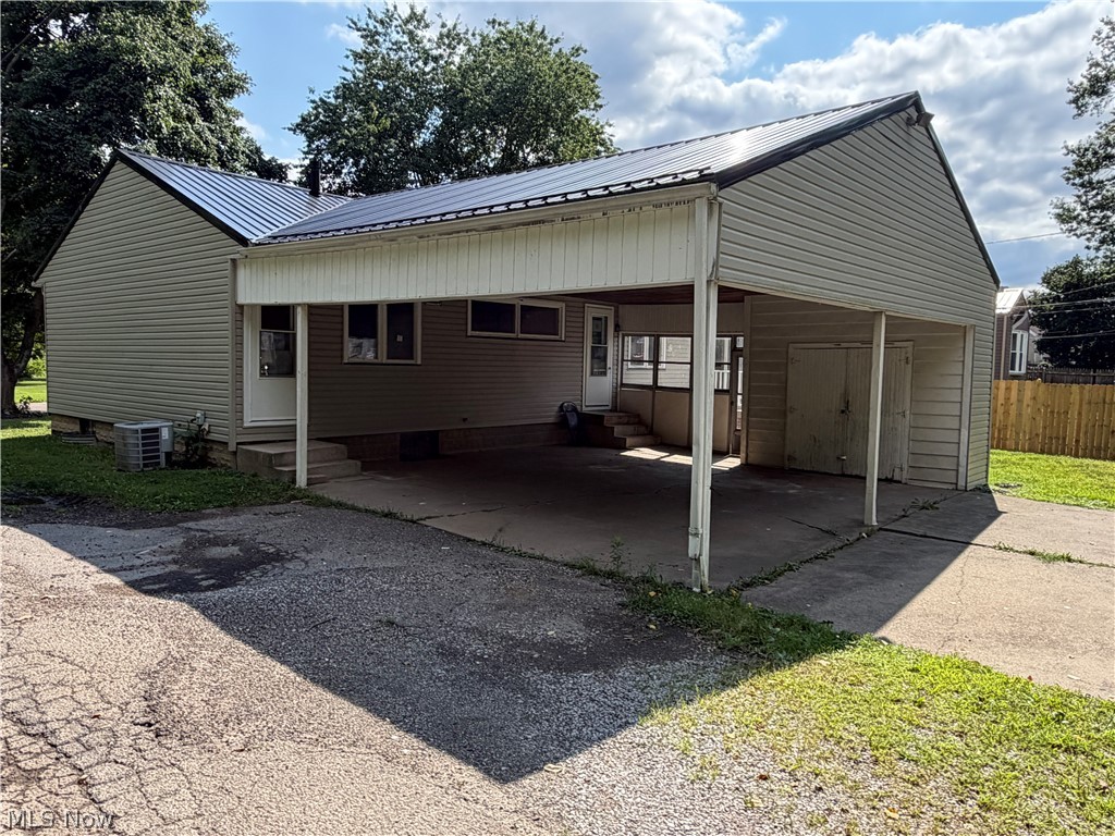 1104 Herbig Avenue Coshocton OH 43812
