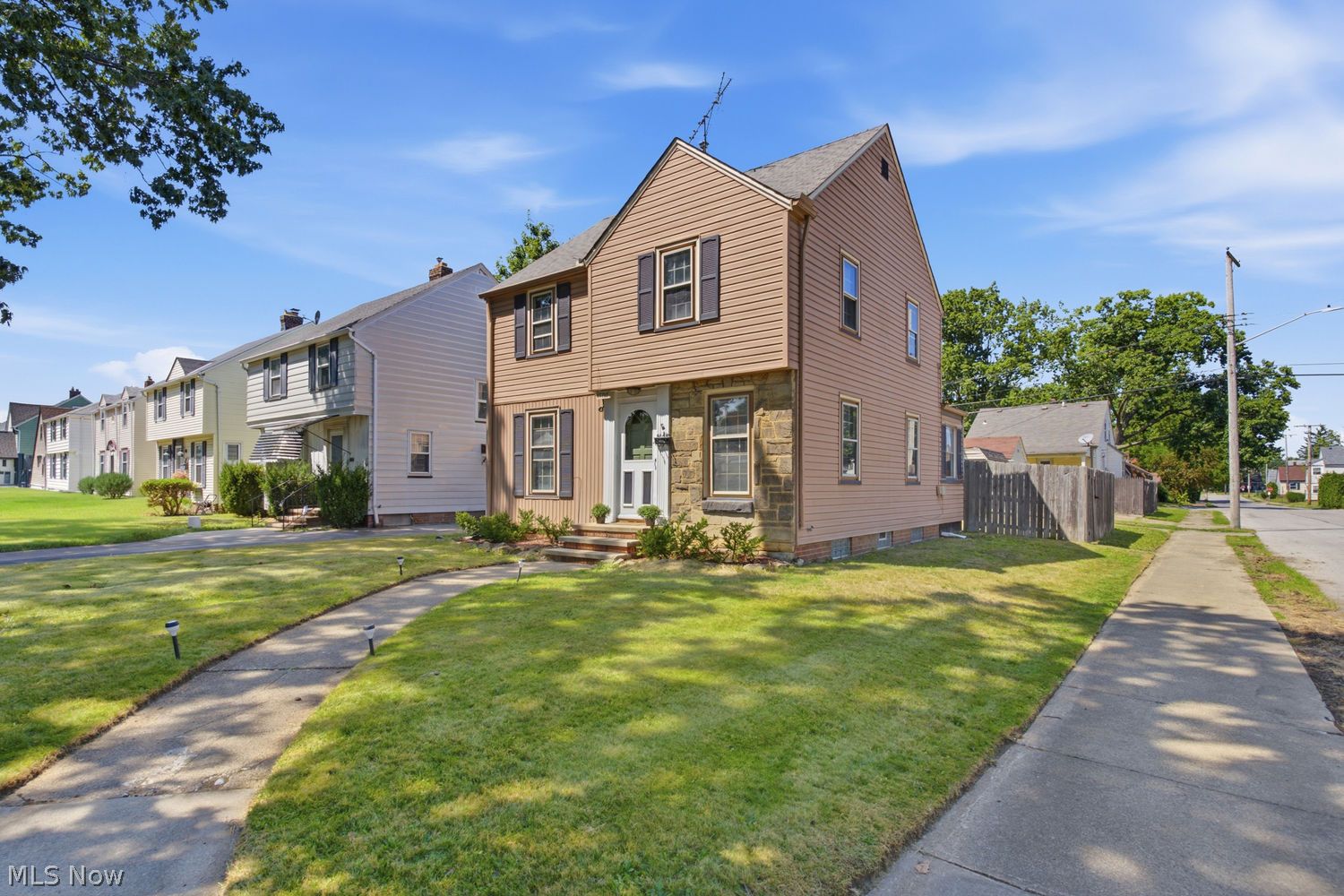 17702 Ponciana Avenue Cleveland OH 44135