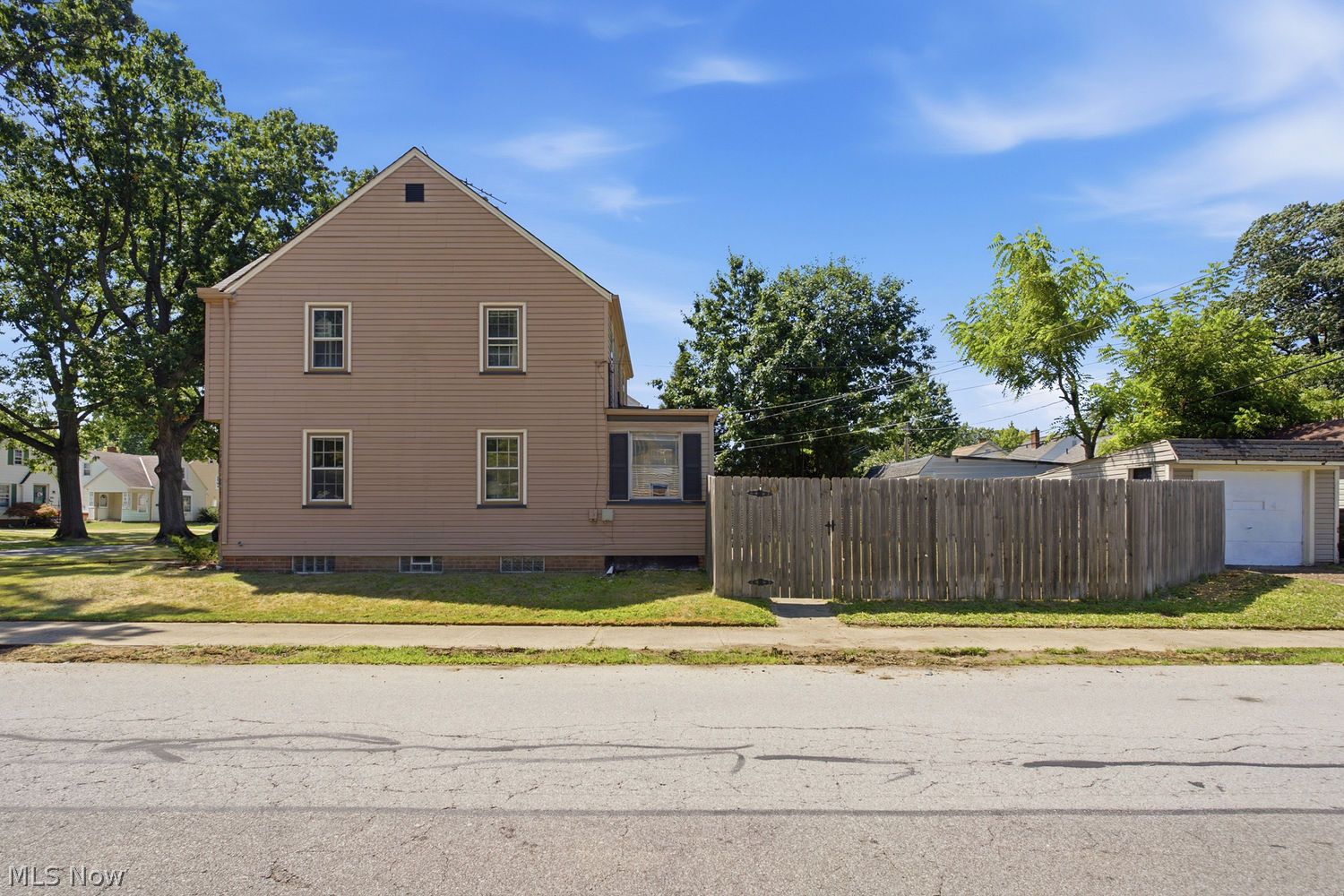 17702 Ponciana Avenue Cleveland OH 44135