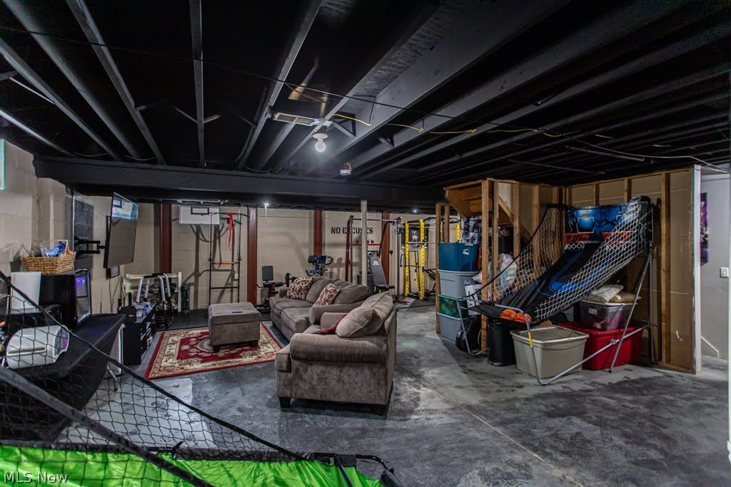 2218 Crestmont Drive Girard OH 44420