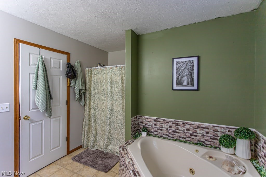 2218 Crestmont Drive Girard OH 44420