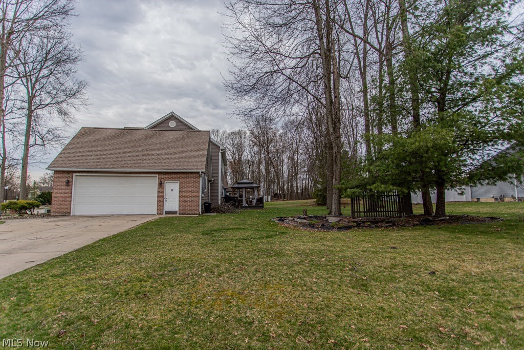 2218 Crestmont Drive Girard OH 44420