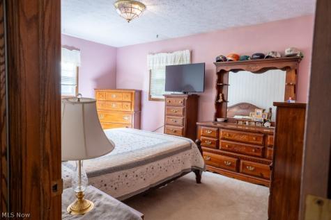 8639 Candlewood Avenue NW North Canton OH 44720