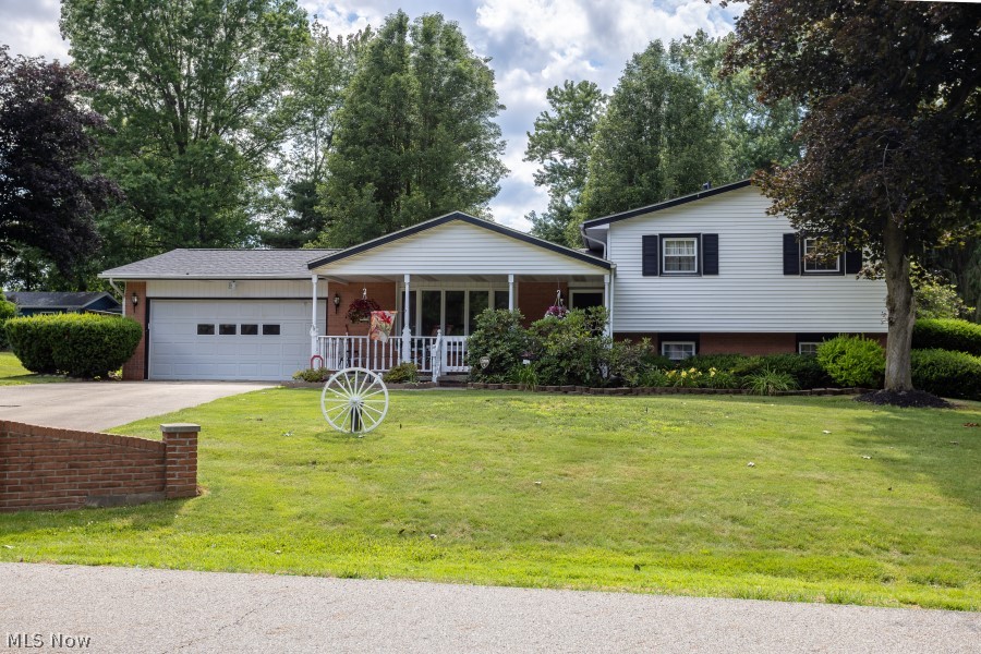 8639 Candlewood Avenue NW North Canton OH 44720
