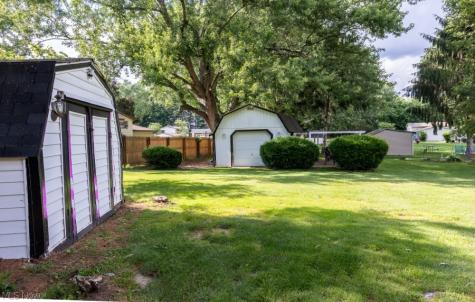 8639 Candlewood Avenue NW North Canton OH 44720