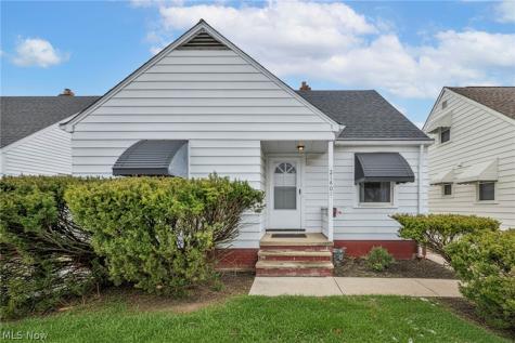 21601 Gardenview Drive Maple Heights OH 44137