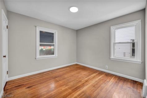 21601 Gardenview Drive Maple Heights OH 44137