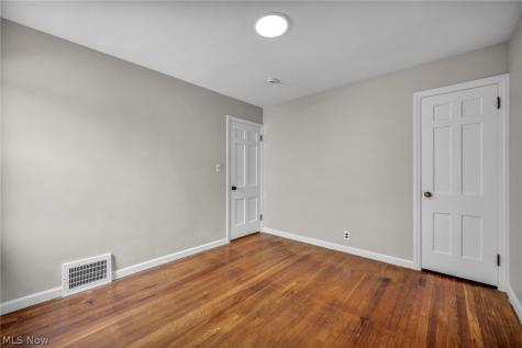 21601 Gardenview Drive Maple Heights OH 44137