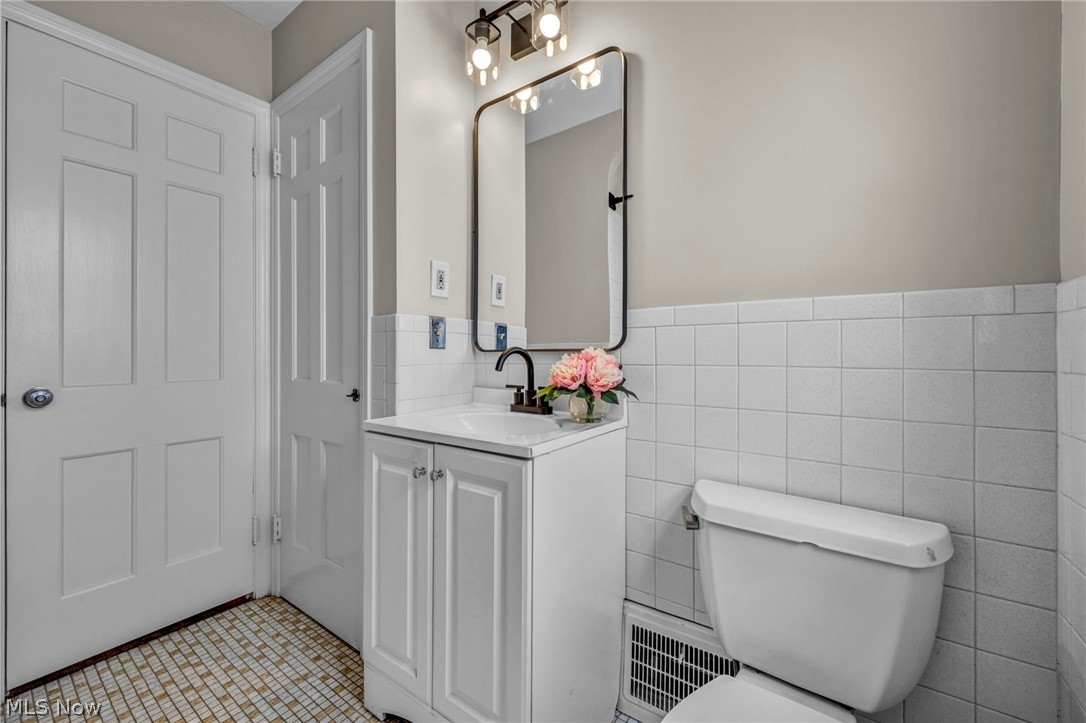 21601 Gardenview Drive Maple Heights OH 44137