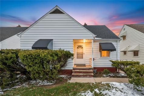 21601 Gardenview Drive Maple Heights OH 44137