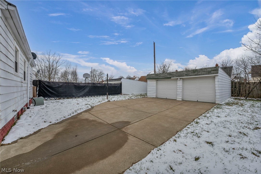21601 Gardenview Drive Maple Heights OH 44137