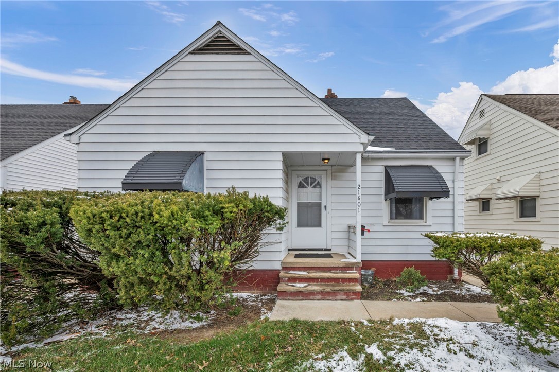 21601 Gardenview Drive Maple Heights OH 44137