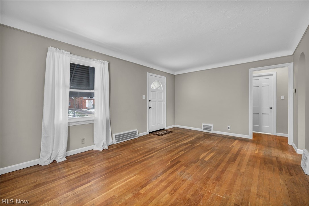 21601 Gardenview Drive Maple Heights OH 44137