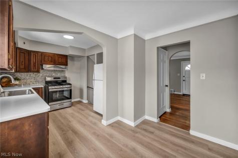 21601 Gardenview Drive Maple Heights OH 44137