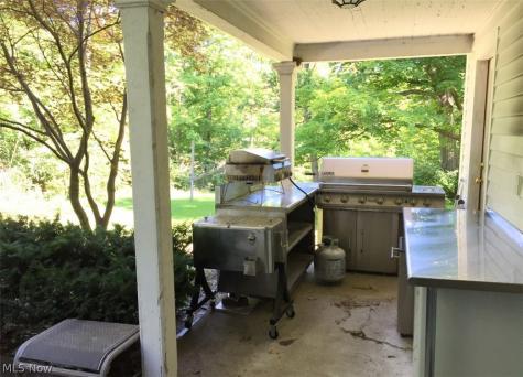 25390 Nobottom Road Olmsted Twp OH 44138