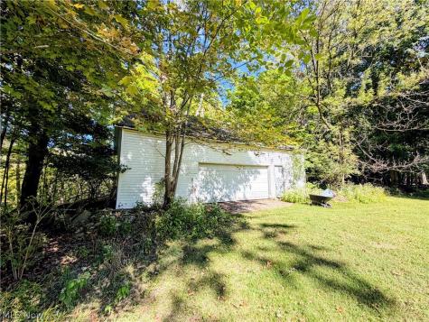 25390 Nobottom Road Olmsted Twp OH 44138