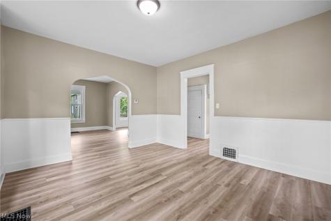 146 W Harrison Street Alliance OH 44601