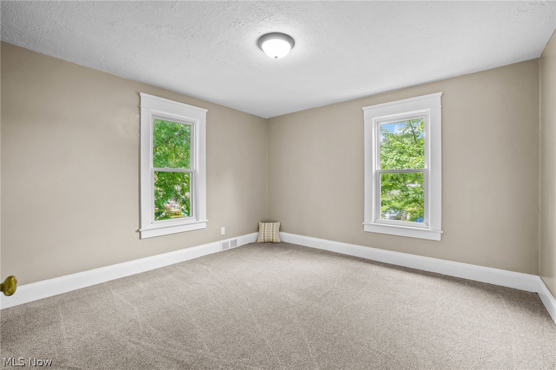 146 W Harrison Street Alliance OH 44601