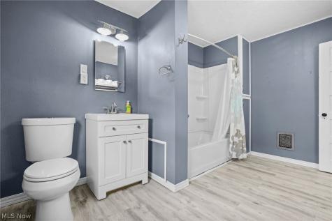 146 W Harrison Street Alliance OH 44601
