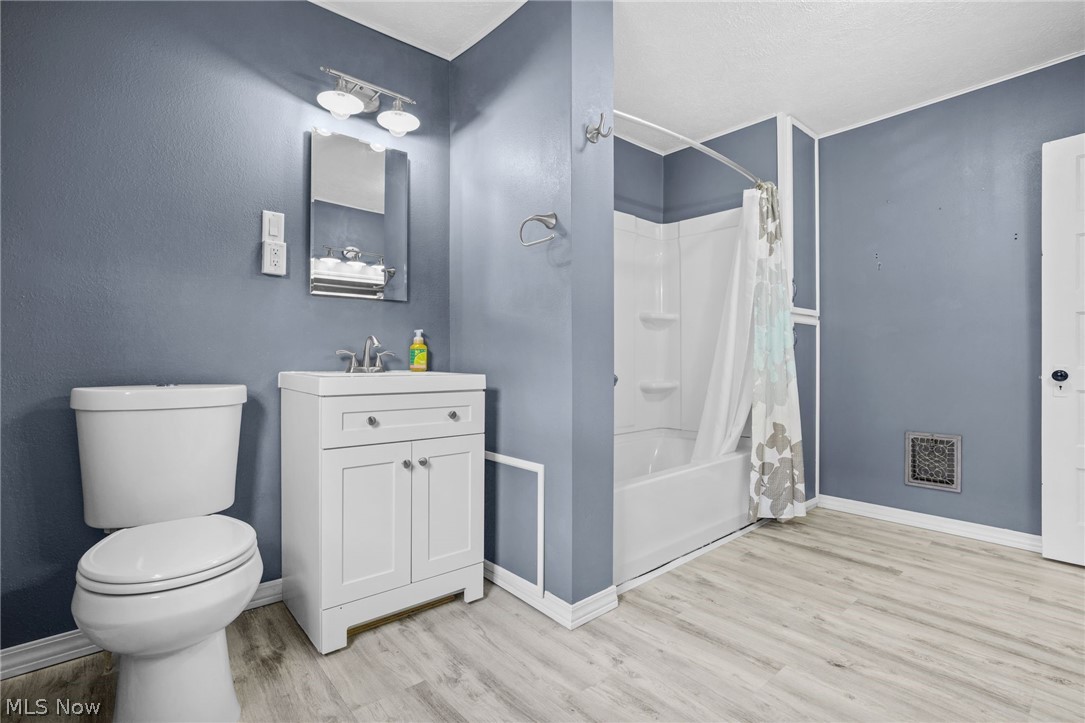 146 W Harrison Street Alliance OH 44601