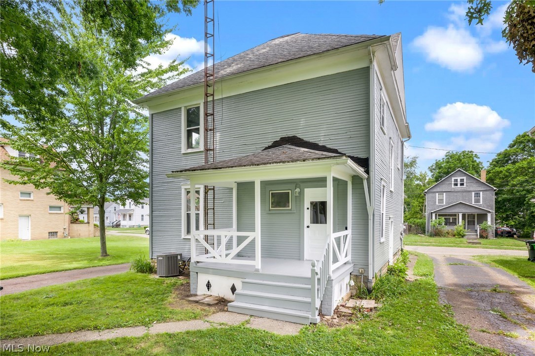 146 W Harrison Street Alliance OH 44601