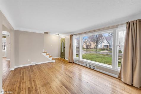 922 Cambridge Road Cleveland Heights OH 44121