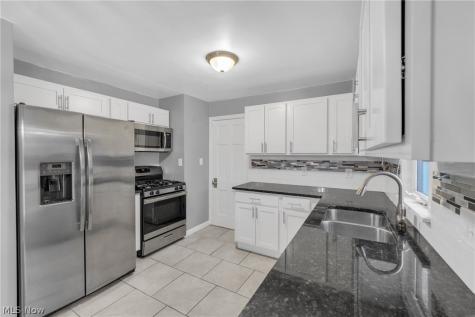 922 Cambridge Road Cleveland Heights OH 44121