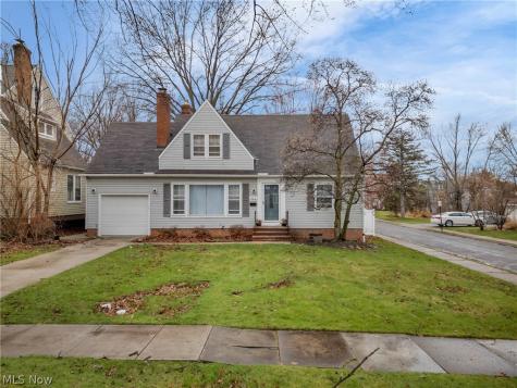 922 Cambridge Road Cleveland Heights OH 44121