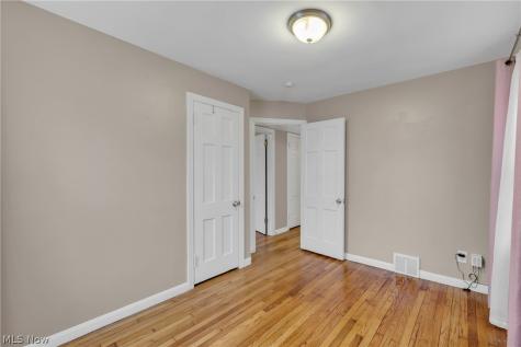 922 Cambridge Road Cleveland Heights OH 44121