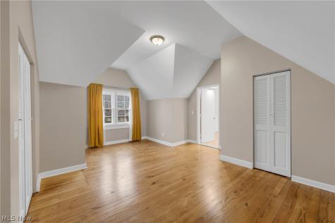 922 Cambridge Road Cleveland Heights OH 44121