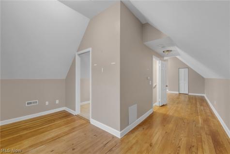 922 Cambridge Road Cleveland Heights OH 44121