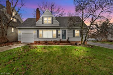 922 Cambridge Road Cleveland Heights OH 44121
