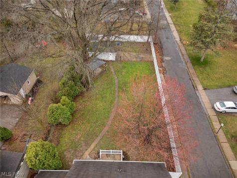 922 Cambridge Road Cleveland Heights OH 44121