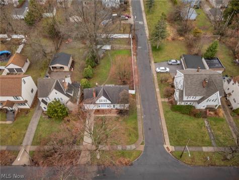 922 Cambridge Road Cleveland Heights OH 44121