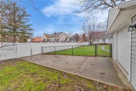 922 Cambridge Road Cleveland Heights OH 44121