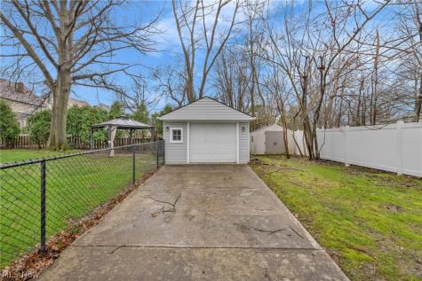 922 Cambridge Road Cleveland Heights OH 44121