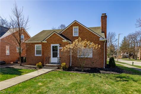 1560 Holmden Road South Euclid OH 44121