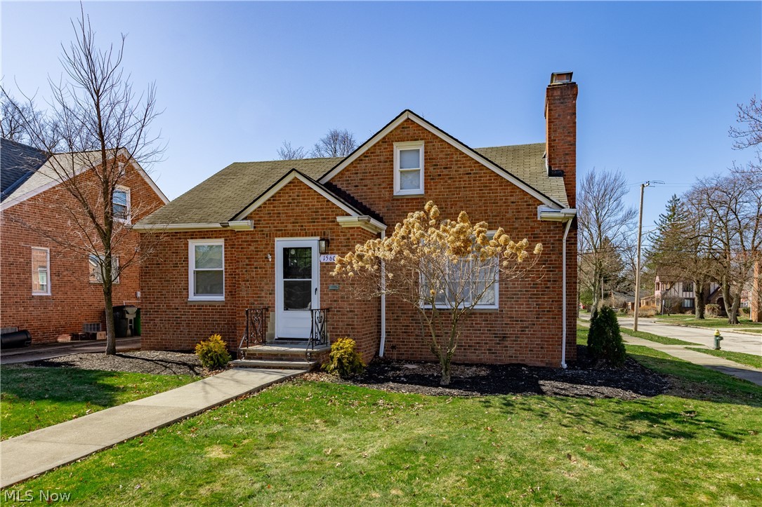 1560 Holmden Road South Euclid OH 44121