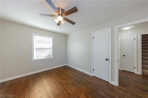 1560 Holmden Road South Euclid OH 44121