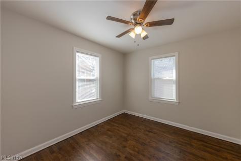 1560 Holmden Road South Euclid OH 44121