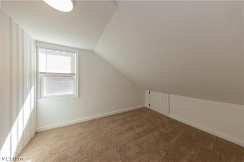 1560 Holmden Road South Euclid OH 44121