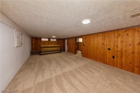 1560 Holmden Road South Euclid OH 44121